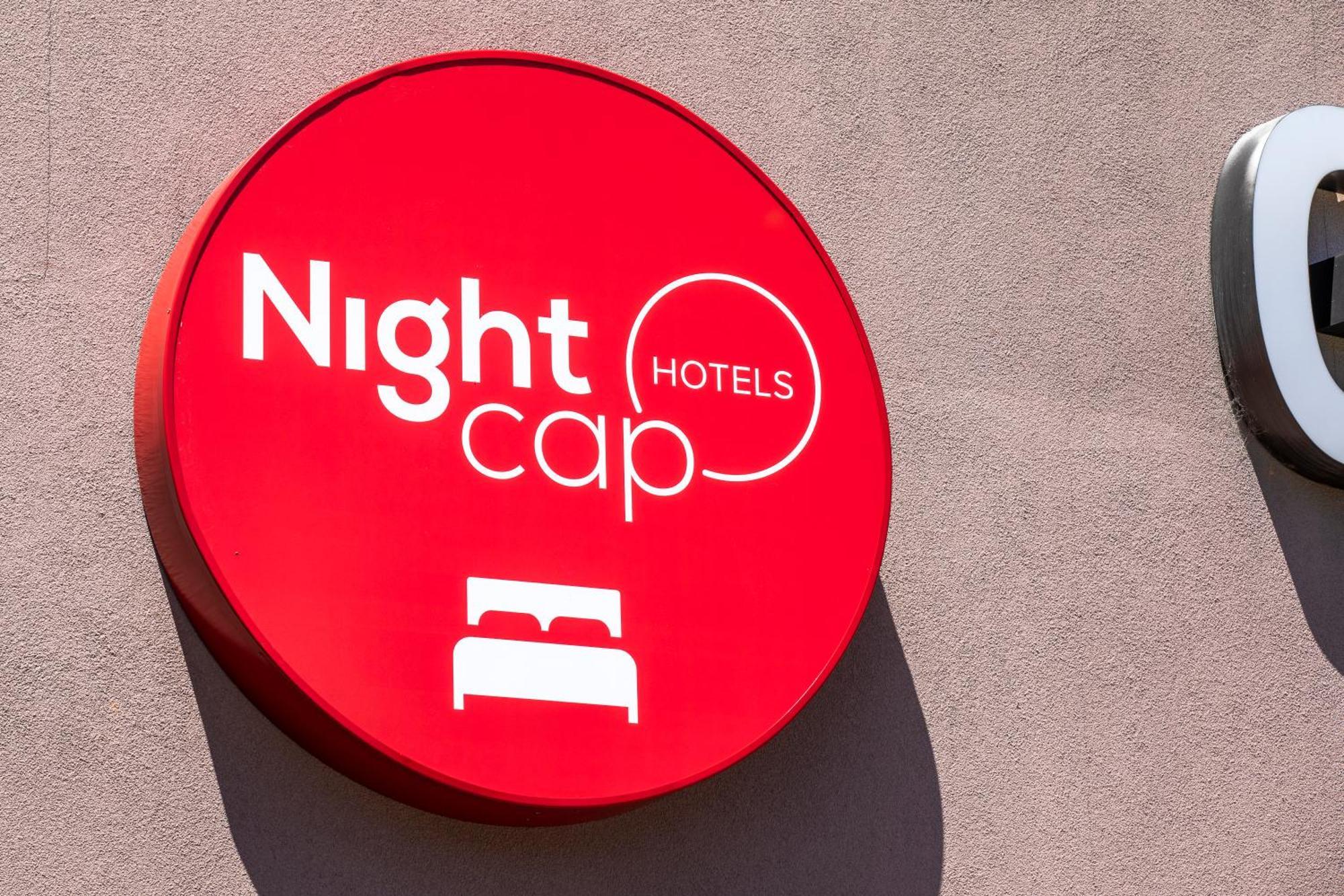 Nightcap At Gateway Hotel Corio Exterior foto